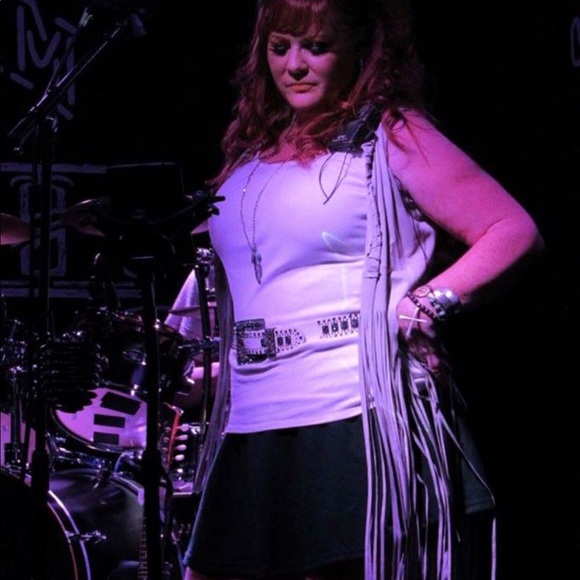 Meet your Posher, Julie layne - Picture 6 of 7